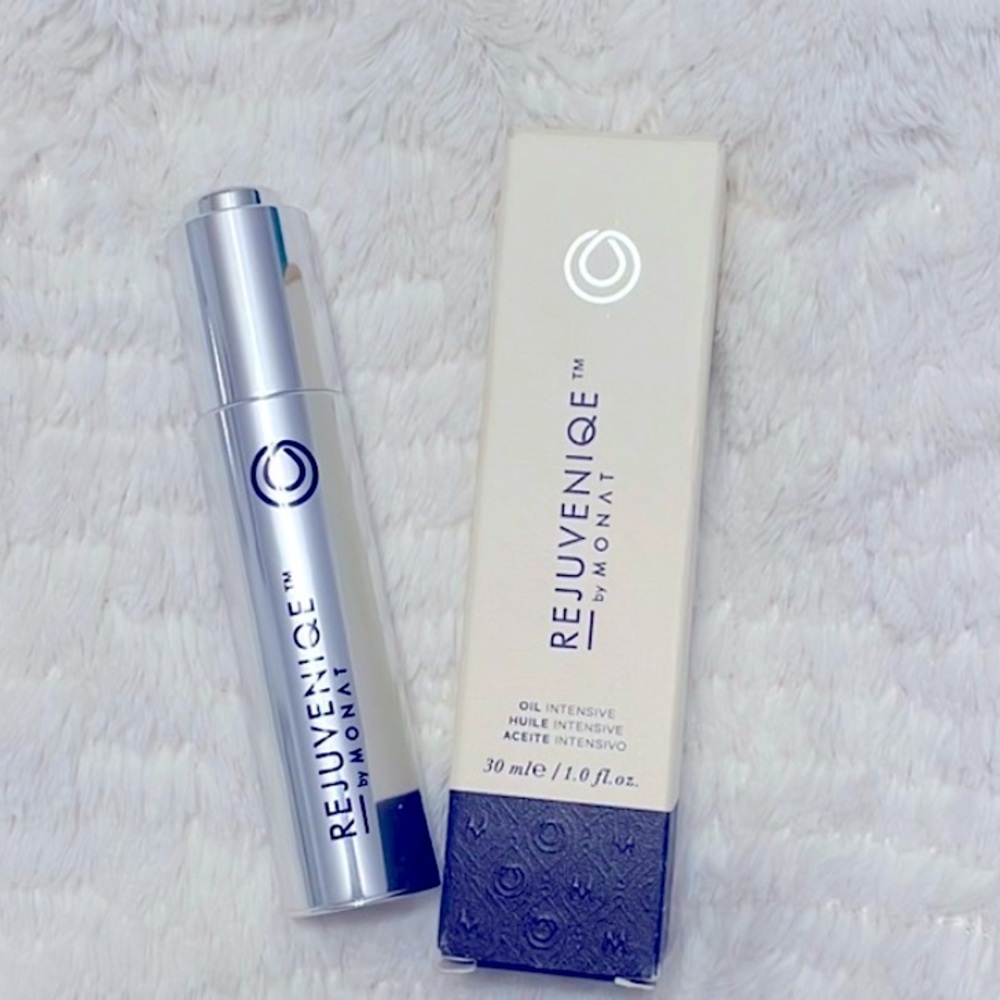 Rejuveniqe by Monat oil intensive 30 ml new sealed
